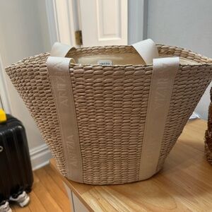 Aritzia Raffia Bucket Bag